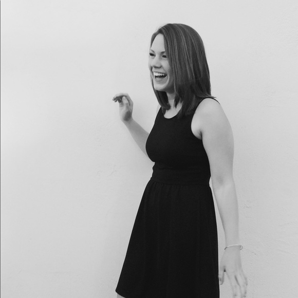 Meet your Posher, Ruth - Picture 1 of 1